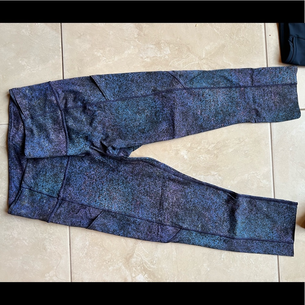 Lululemon Fast & Free tights Size 8, 19”